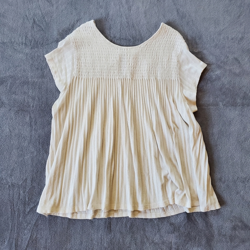 Time And Tru Boho Lightweight Short Sleeve Smocked Pleated Loose Fit White Shirt